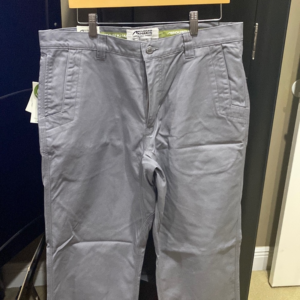 Mens New With tags Pants size 36/34